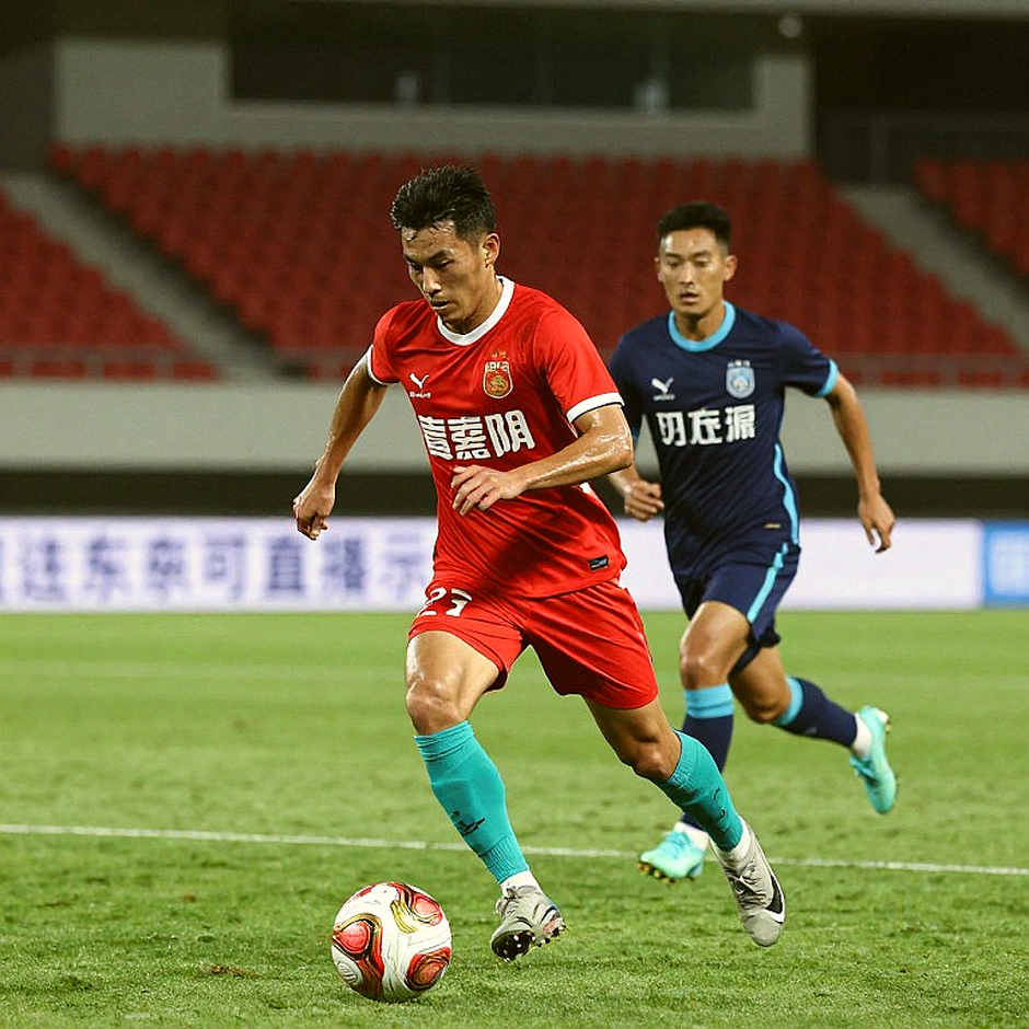 Khi sắc đẹp bước vào sân cỏ: 53 thí sinh Hoa hậu Việt Nam 2026 tạo nên cơn sốt tại Siêu cúp Quốc gia Khi sắc đẹp bước vào sân cỏ: 53 thí sinh Hoa hậu Việt Nam 2026 tạo nên cơn sốt tại Siêu cúp Quốc gia