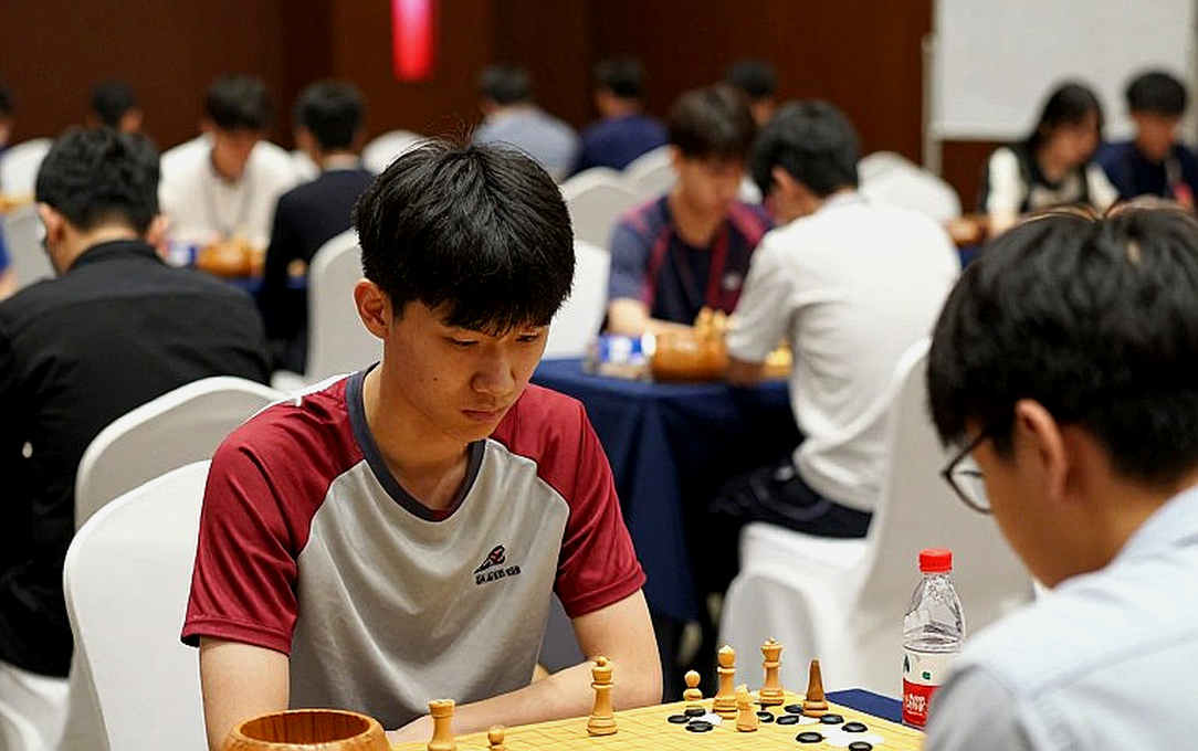 Olympiad cờ vua thứ 46 tại Samarkand: Ấn Độ bảo vệ cú đúp vàng trong kỳ giải đông nhất lịch sử