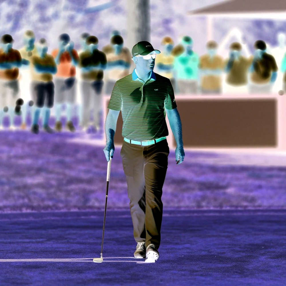 Adam Hadwin, luật địa phương và hai gậy đánh rơi tấm thẻ PGA Tour