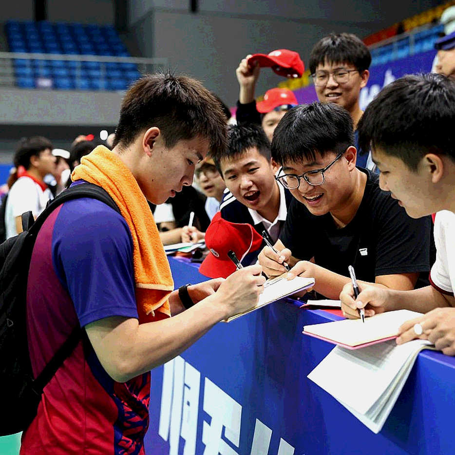 Vietnam Open: Thùy Linh dẫn 16-14 rồi 17-14, và khoảng trống phía sau cô