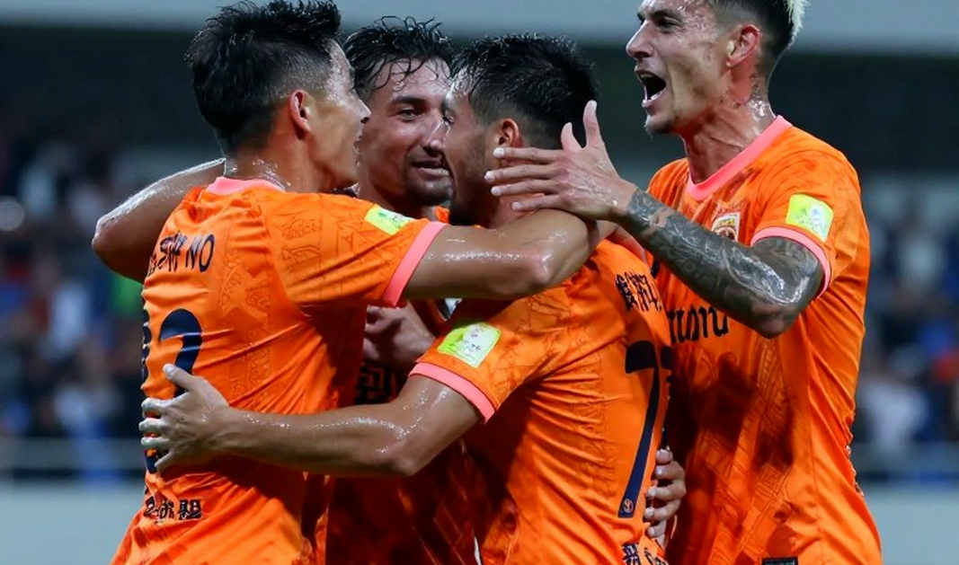 Cong An Ha Noi in the AFC Champions League Elite: The 68th-Minute Red Card, the 90+3 Winner and a Long Flight to Japan Cong An Ha Noi in the AFC Champions League Elite: The 68th-Minute Red Card, the 90+3 Winner and a Long Flight to Japan