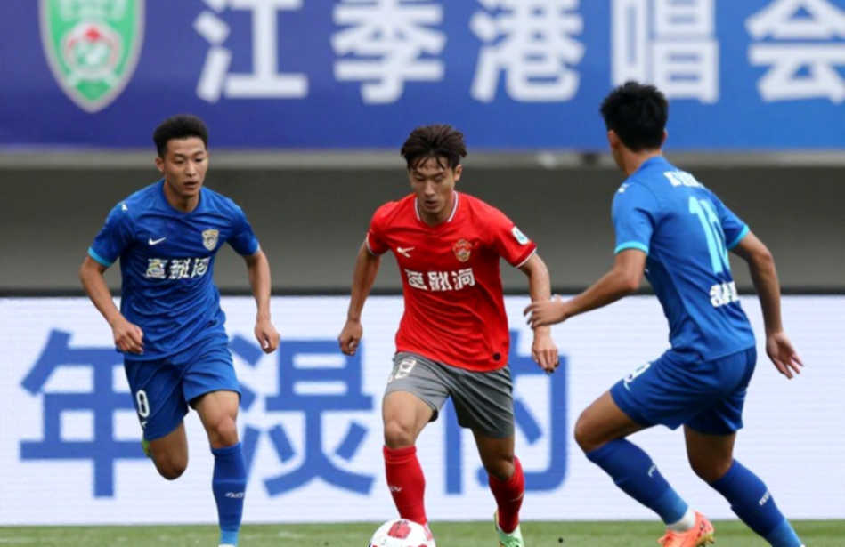Vietnam Stick With Familiar Core for FIFA ASEAN Cup: Kim Sang Sik's Five-Day Gamble Vietnam Stick With Familiar Core for FIFA ASEAN Cup: Kim Sang Sik's Five-Day Gamble