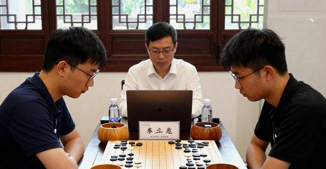 Elon Musk và Chess.com tranh cãi sôi nổi: AI có thể 'giải mã' cờ vua hay không